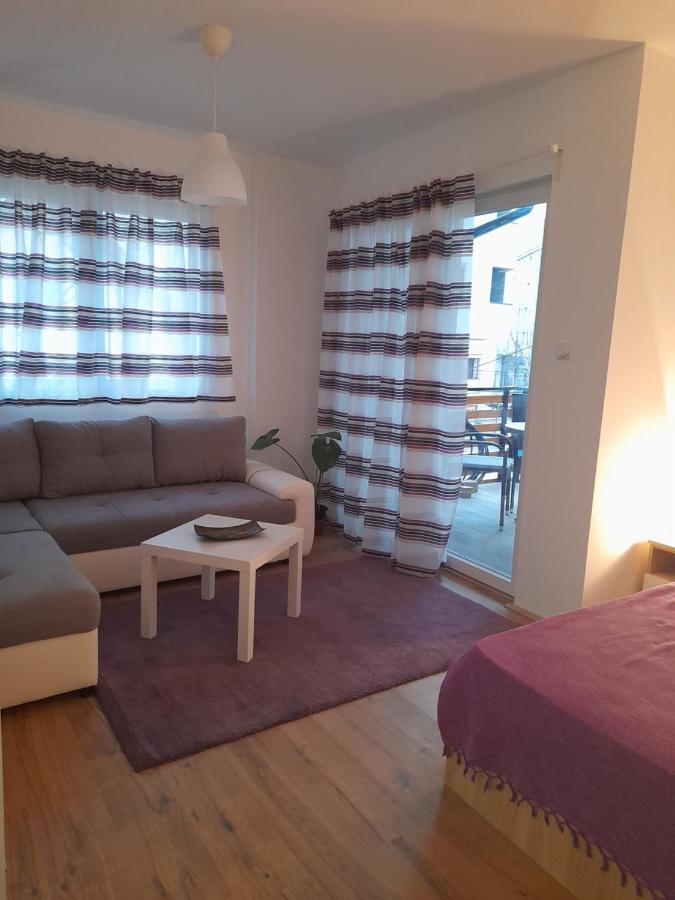V & V Studio Apartments Ni 외부 사진