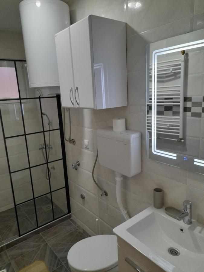 V & V Studio Apartments Ni 외부 사진