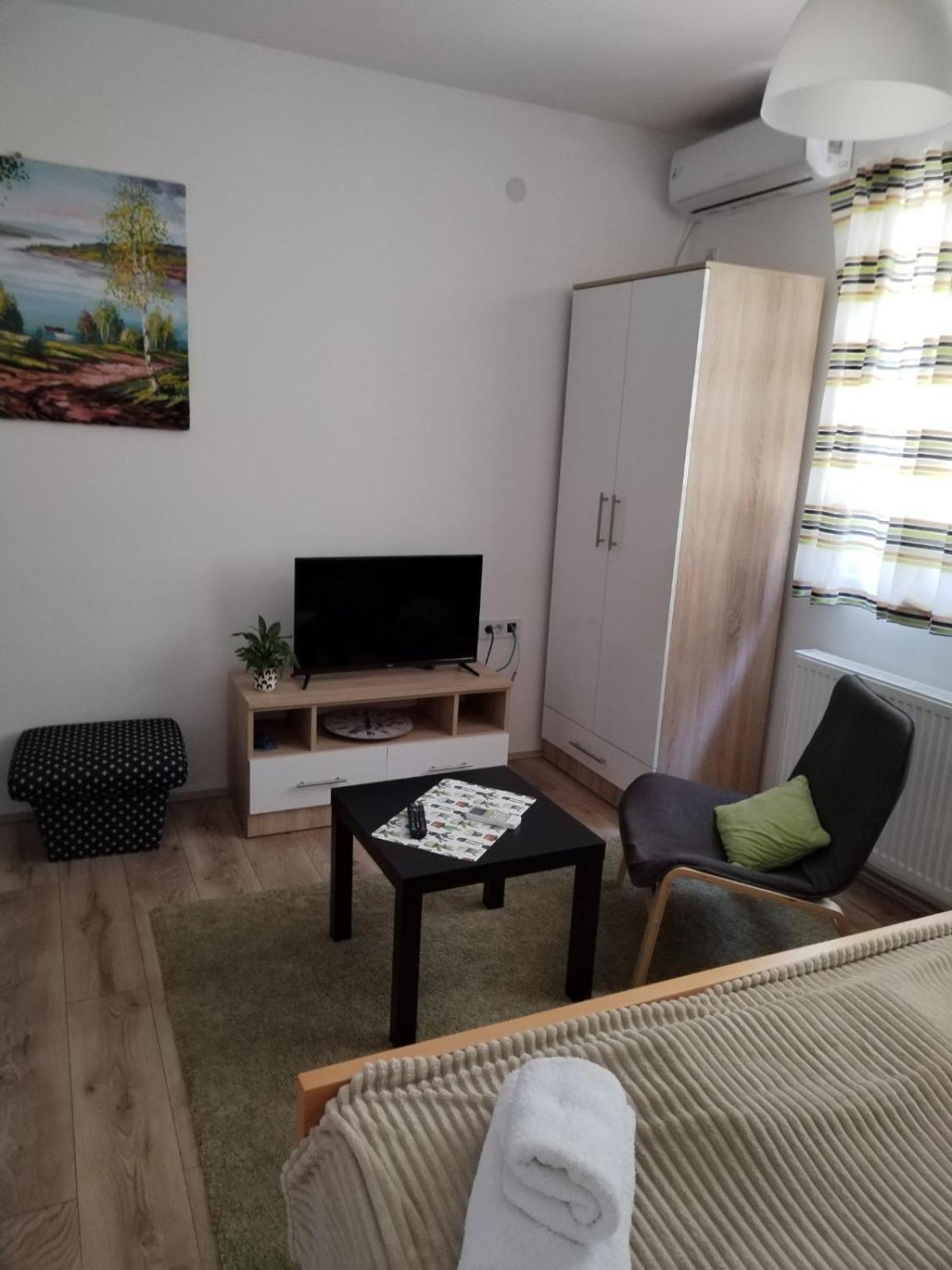 V & V Studio Apartments Ni 외부 사진