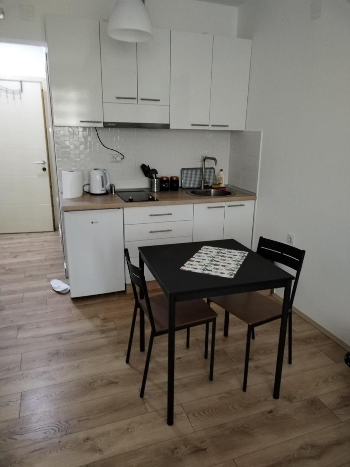 V & V Studio Apartments Ni 객실 사진